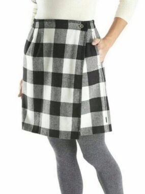 Woolrich Black and White Buffalo Check Wool Wrap Skirt Size S (4-6)